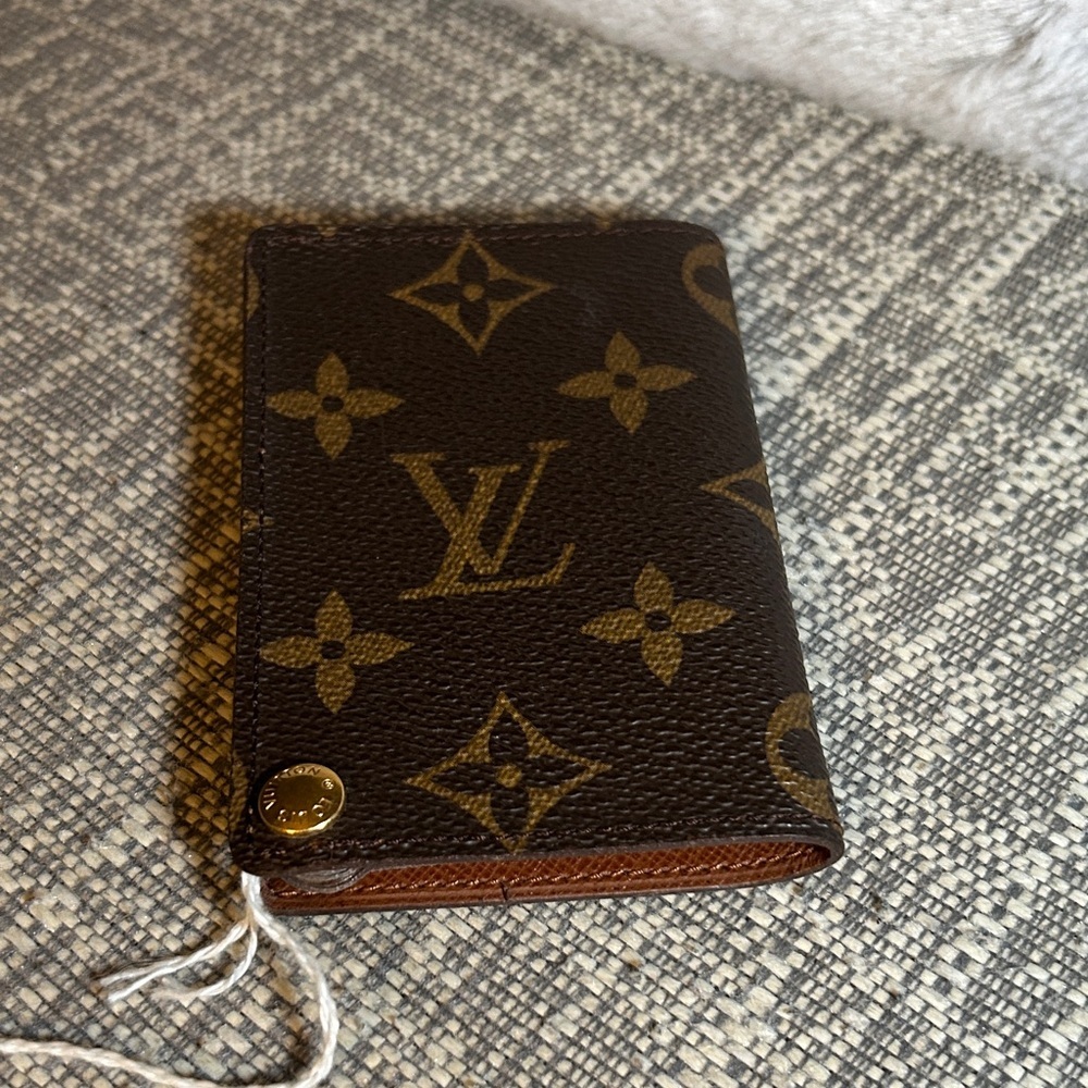 180.  Louis Vuitton Monogram Porte Cartes Snap Card Case w/COA - Picture 5 of 13